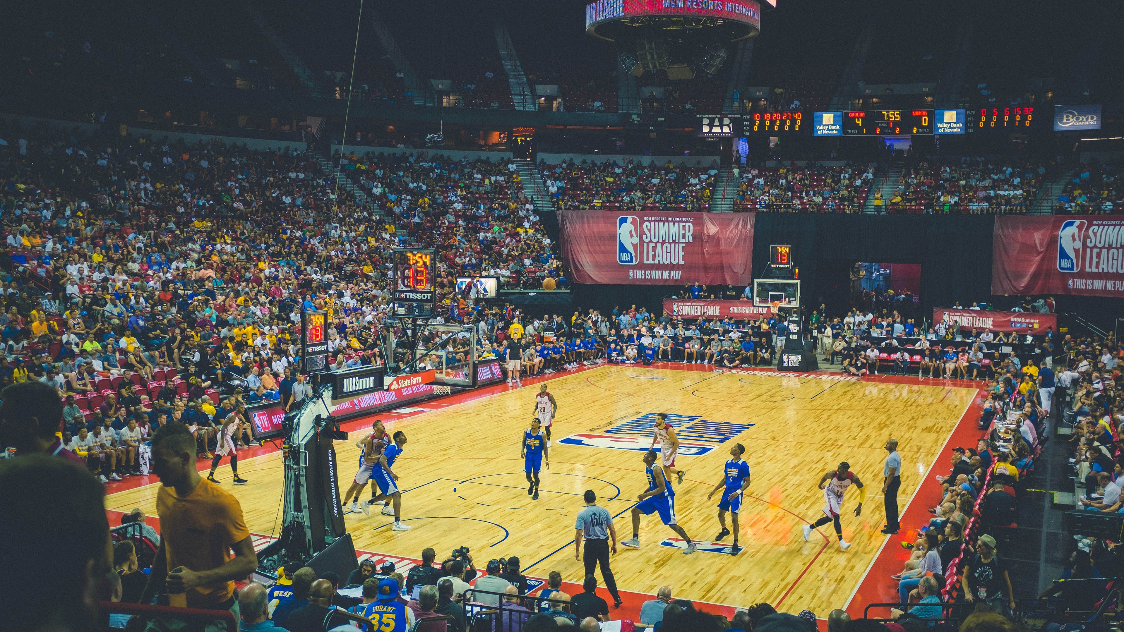 南非羚羊队的反击战术：他们每次进攻都打得精准而犀利，南非大羚羊主要分布哪里