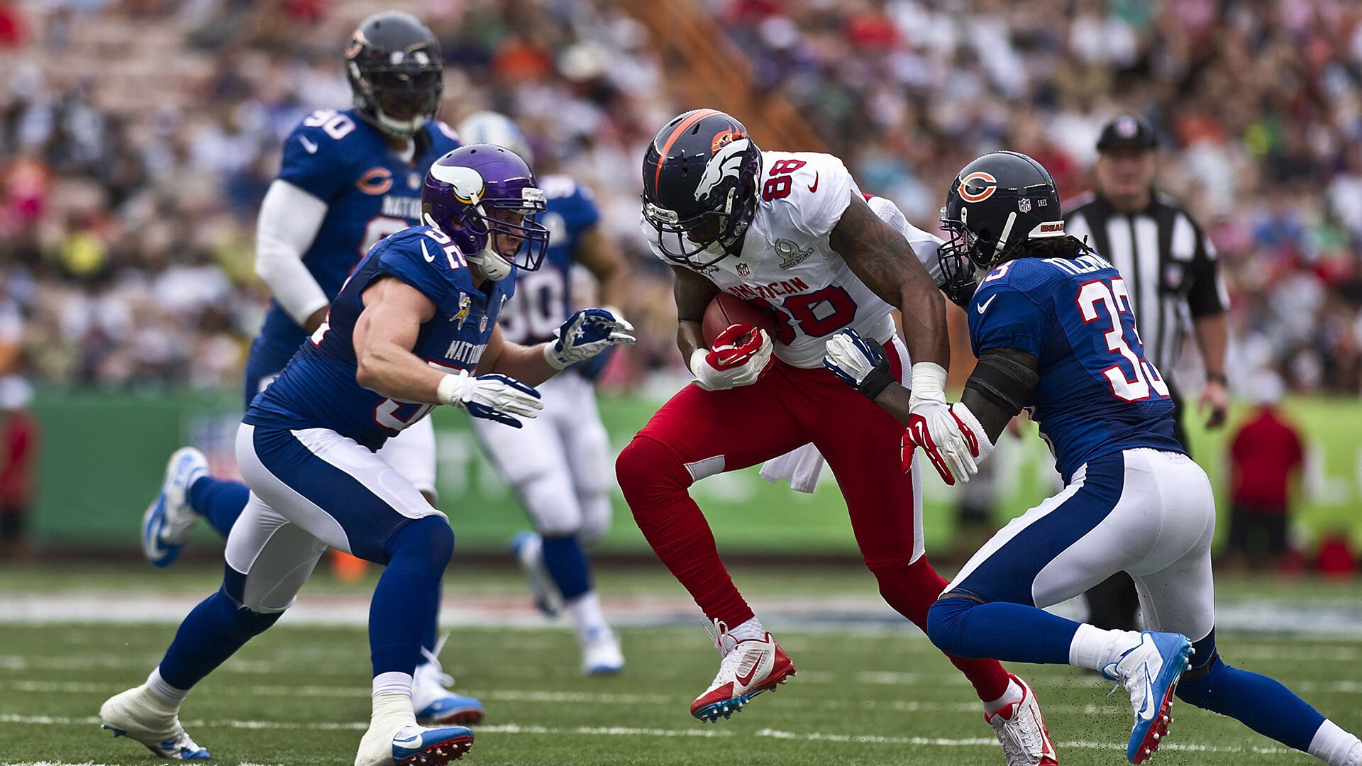 爱游戏登录-中国足球联赛裁判执法标准持续提升，足球裁判执法规则