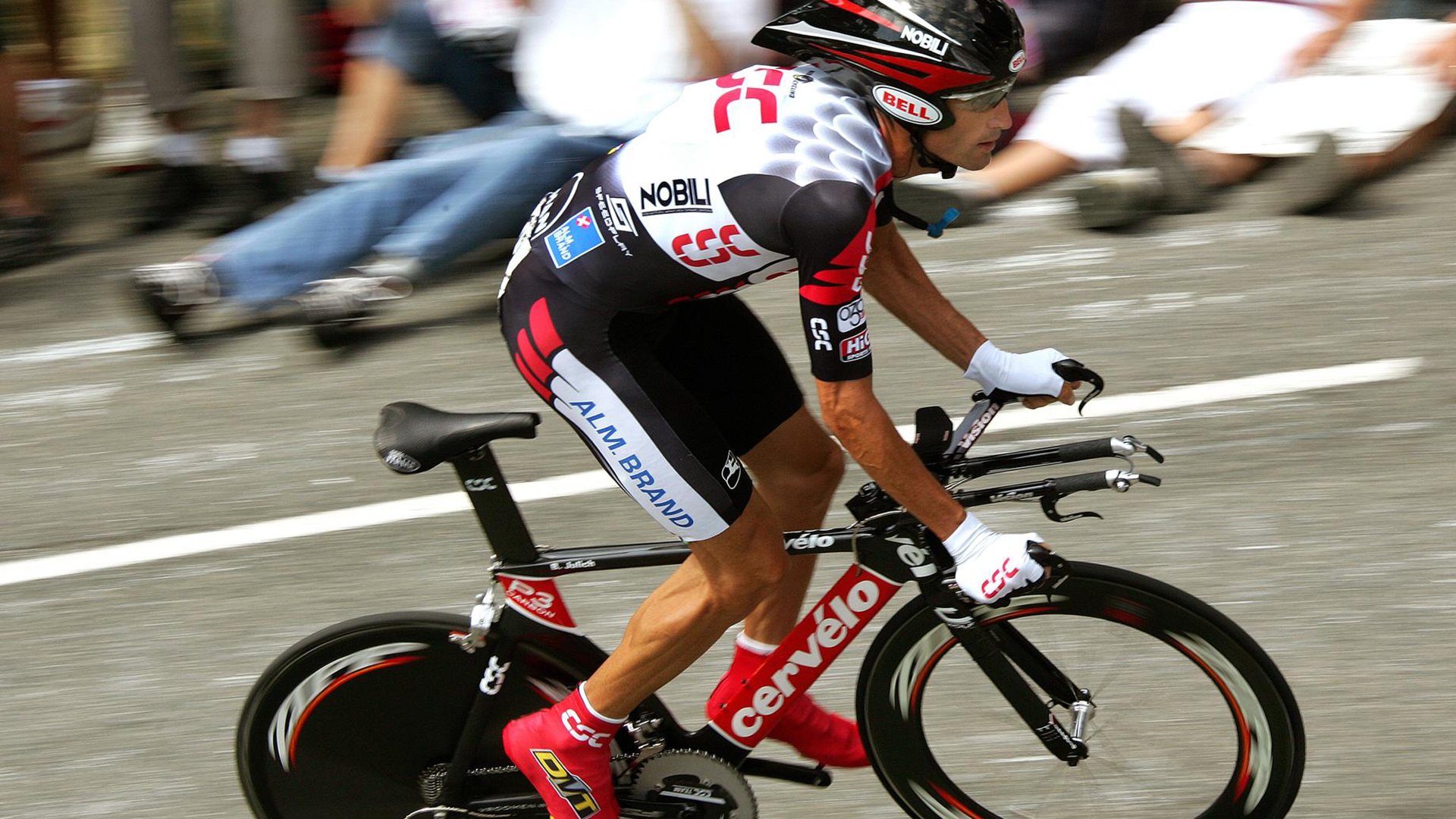 爱游戏中国官方网站平台-史密斯强势夺冠刷新个人纪录，史密斯估计